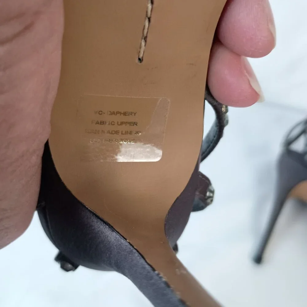 Vince Camuto Daphery Rhinestone Embellished Sandals Size 7 Gray NWOB - Picture 6 of 9